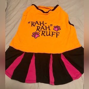 Cute orange & black dress. Perfect Halloween outfit for your fur baby. 🎃👻🕷